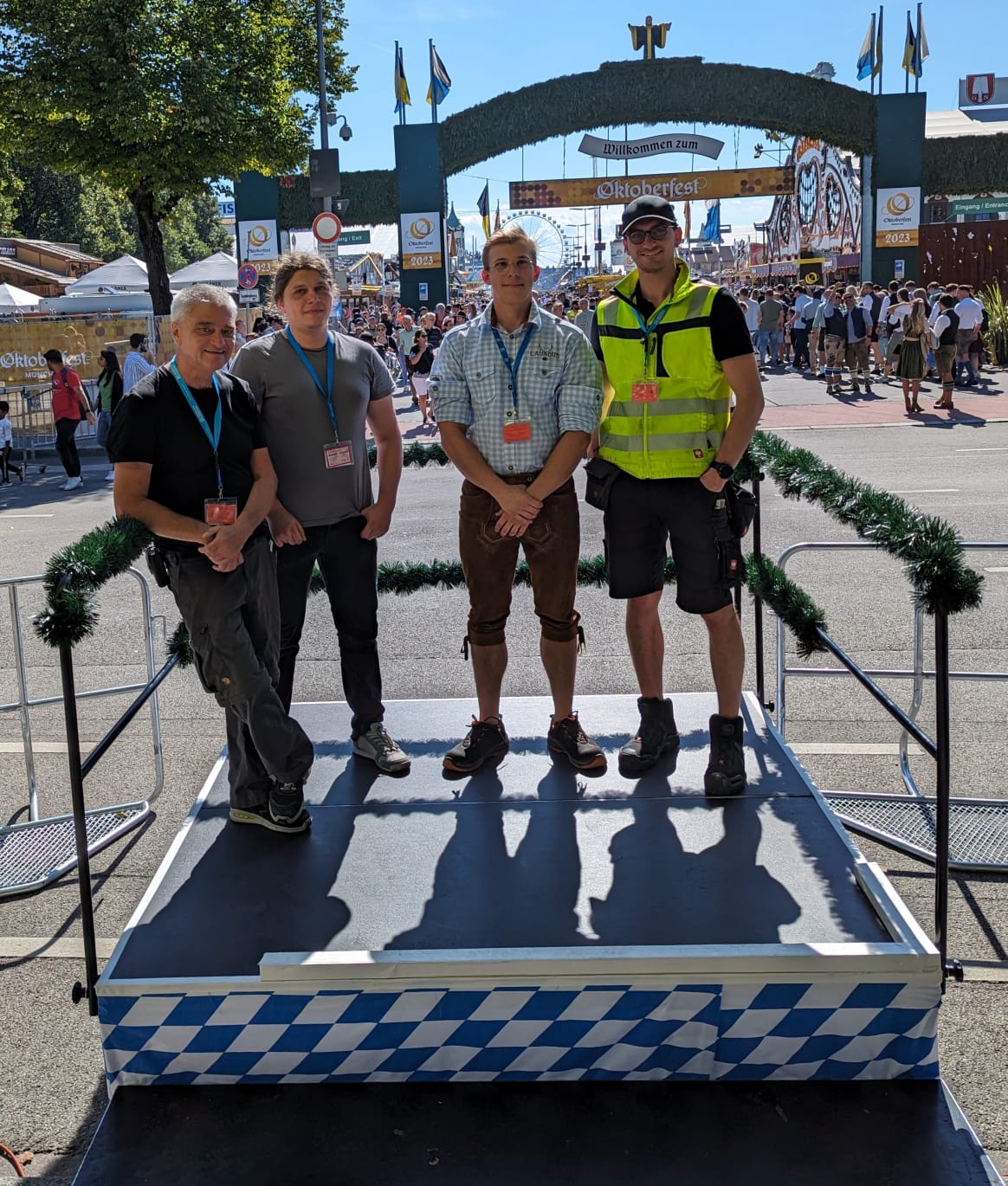 5Dsolutions Team 5Dsolutions Team Einzug der Wirte